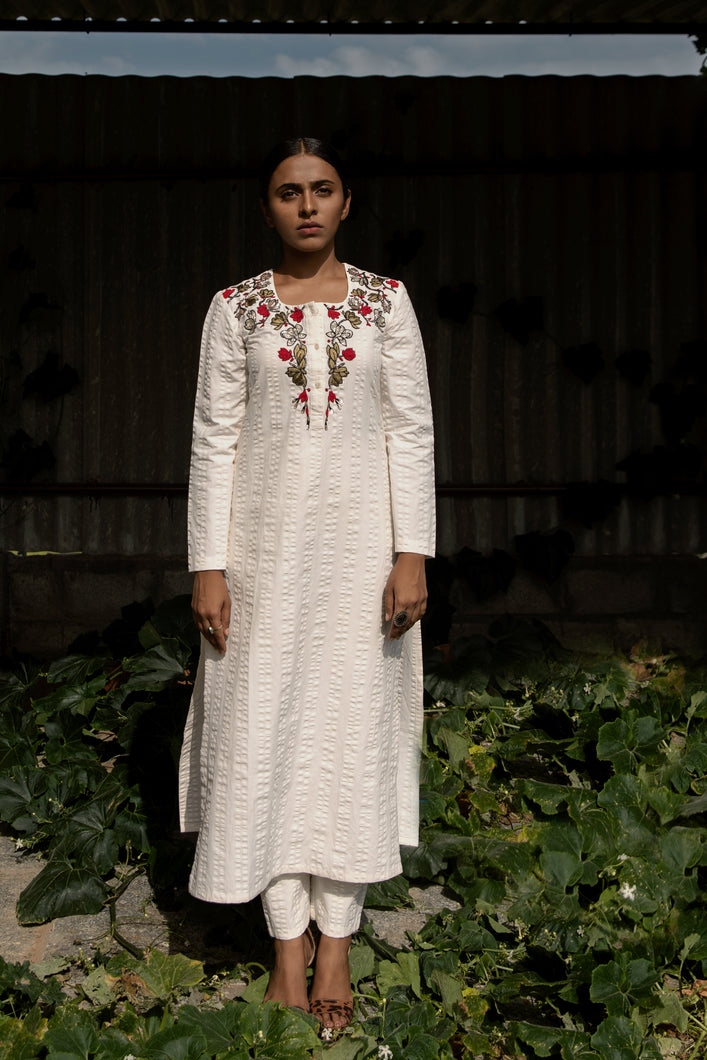Shaakh - Embroidered organic seersucker cotton tunic with pants set